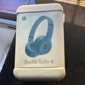 Beats by Dre Solo 4 Over-Ear Headphones - Blue